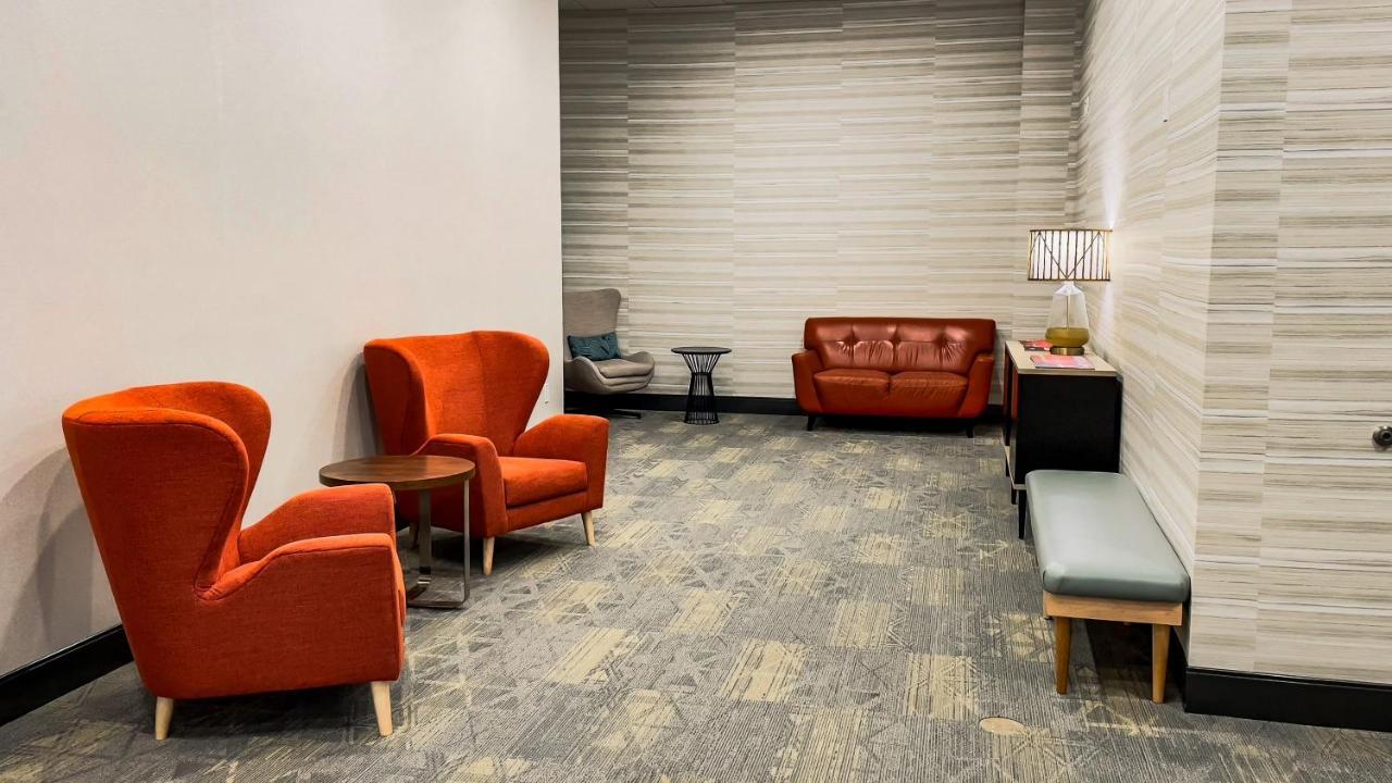 Holiday Inn Omaha Downtown - Waterpark By Ihg Ngoại thất bức ảnh
