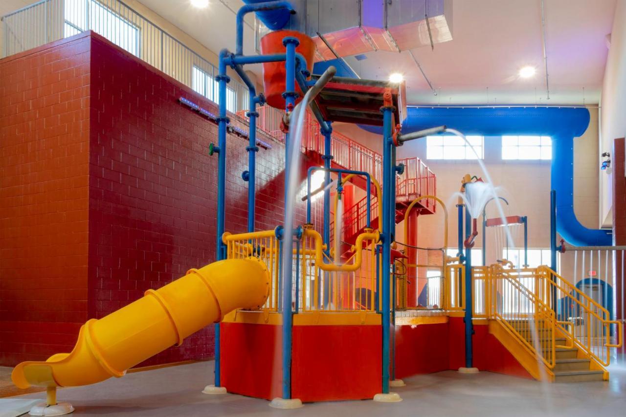 Holiday Inn Omaha Downtown - Waterpark By Ihg Ngoại thất bức ảnh